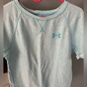 Under Armour top